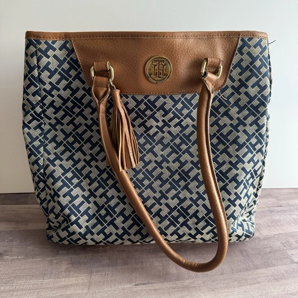 Tommy Hilfiger Large Handbag Brown/Cream - Used and in Amazing‎ Condition